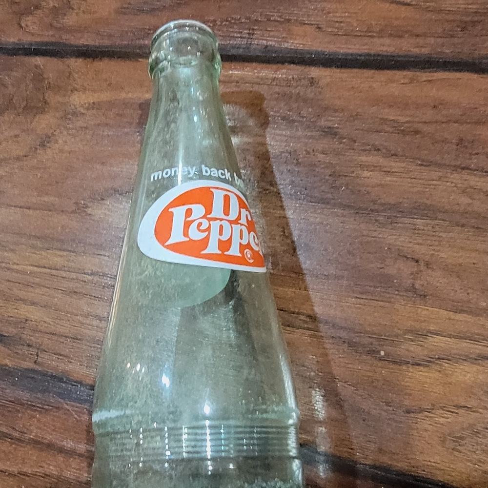 Vintage 1970s Dr Pepper bottle - Picture 3 of 6